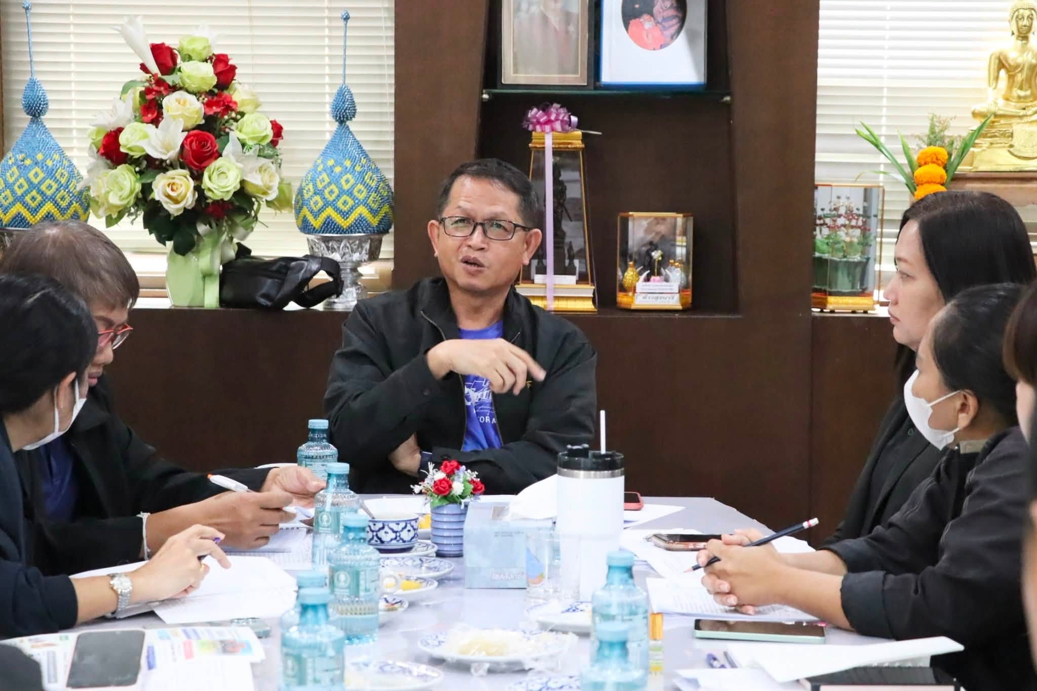 title - ผู้ตรวจราชการกรม สำนักงานการปฏิรูปที่ดินเพื่อเกษตรกรรม (ส.ป.ก.) ประชุมตรวจราชการและติดตามความก้าวหน้าผลการดำเนินงานของศูนย์ส่งเสริมและพัฒนาอาชีพเสริมนอกภาคการเกษตร ประจำปีงบประมาณ 2569 ณ ศูนย์ส่งเสริมและพัฒนาอาชีพเสริมนอกภาคการเกษตร